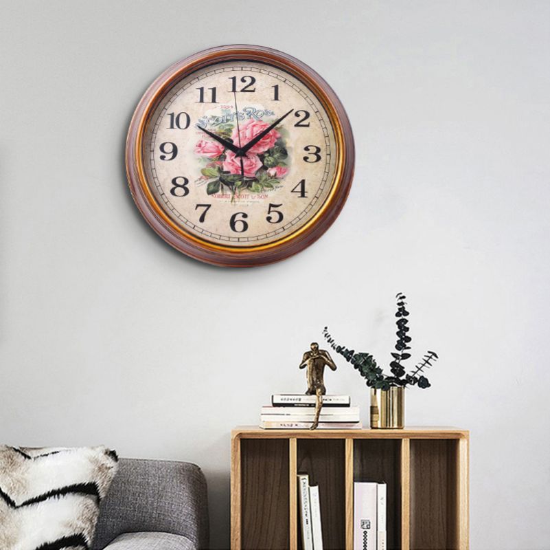 Vintage Wanduhr mit Floraler Dekoration Karnz