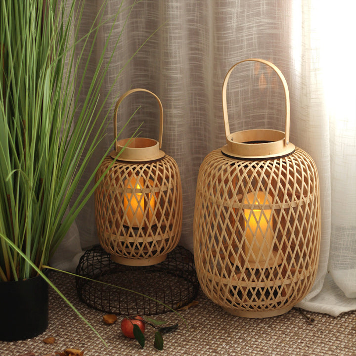 Handgefertigte Rattanlaterne Karnz