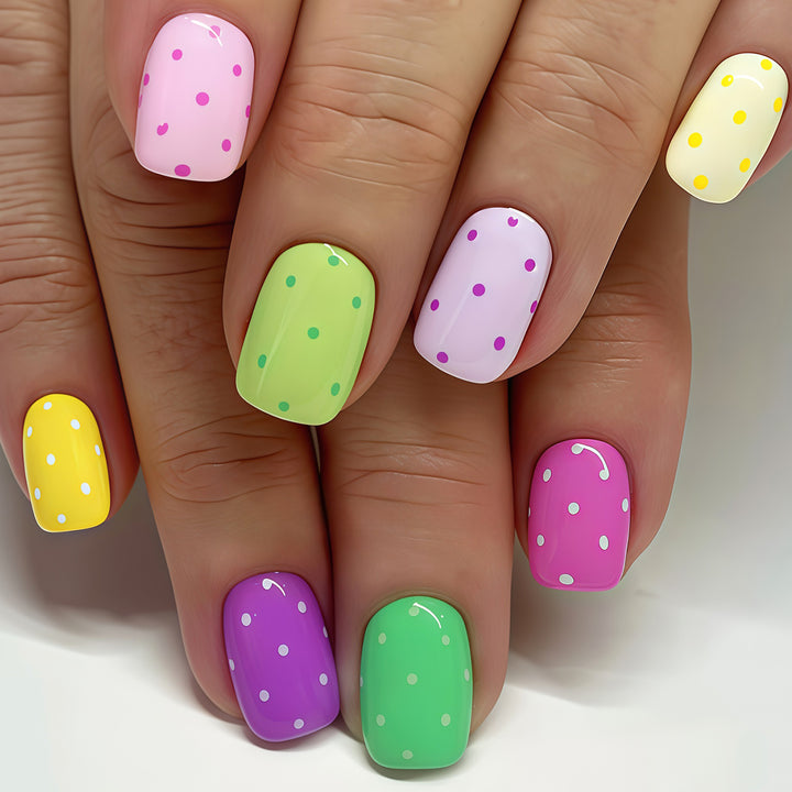 Verspielte Punkte Nagel-Wraps Karnz