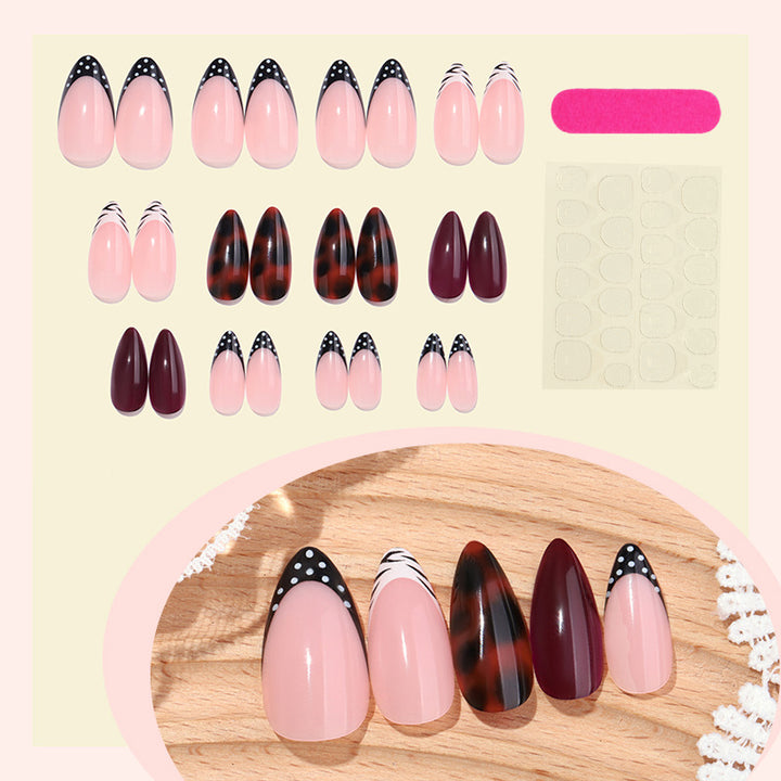 Premium dekorative Press-On Nail Set mit einzigartigen geometrischen Mustern Karnz