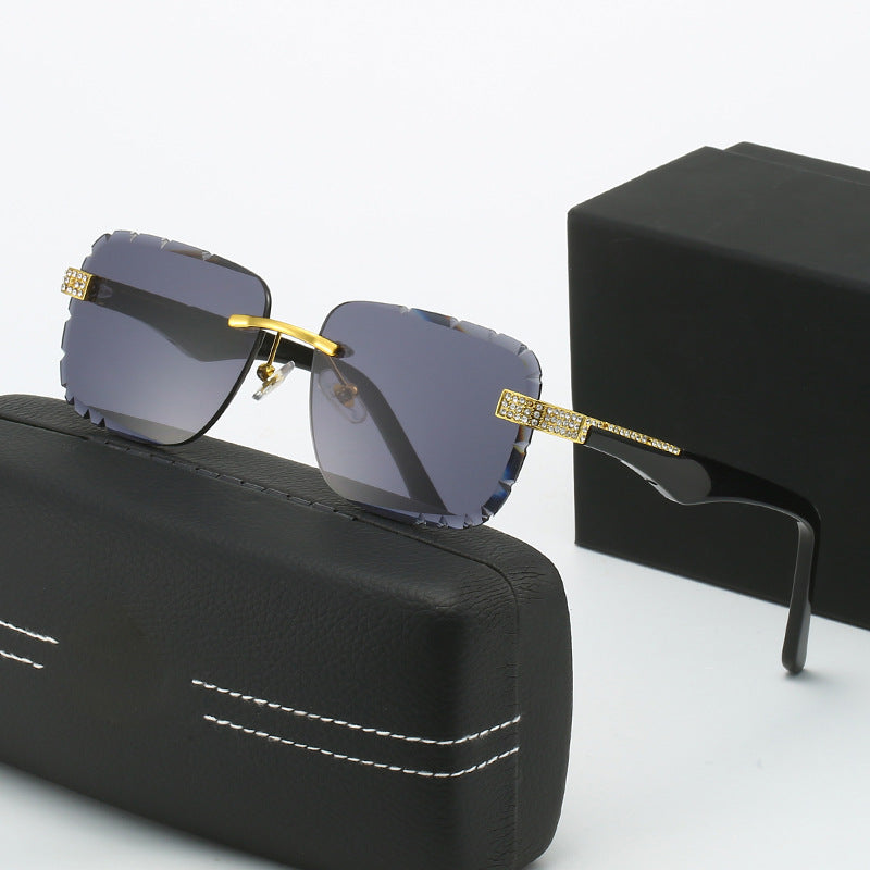 Damen Modische Sichtbrille mit luxuriösen Akzenten Karnz