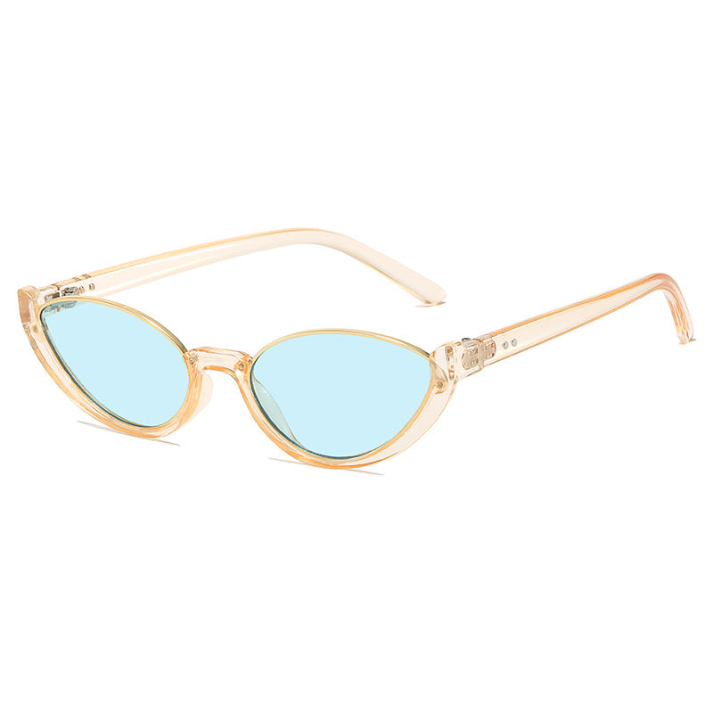 Retro-inspirierte klare Rahmen Cat Eye Sonnenbrille Karnz