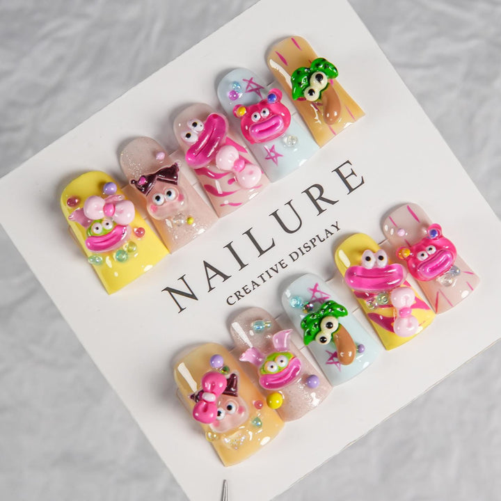 Kreatives thematisches Press-On Nagelset