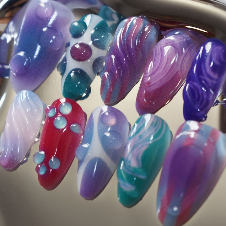Künstlerisches Gel-Nagelkunst-Design Karnz