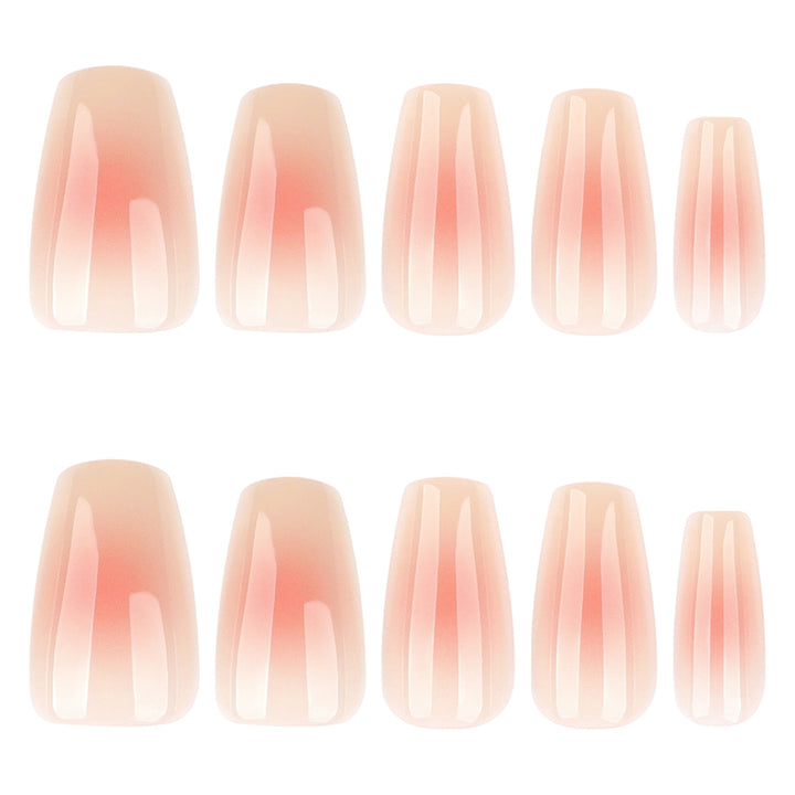 Elegante Gel-Nägel mit natürlich glänzender Oberfläche Karnz