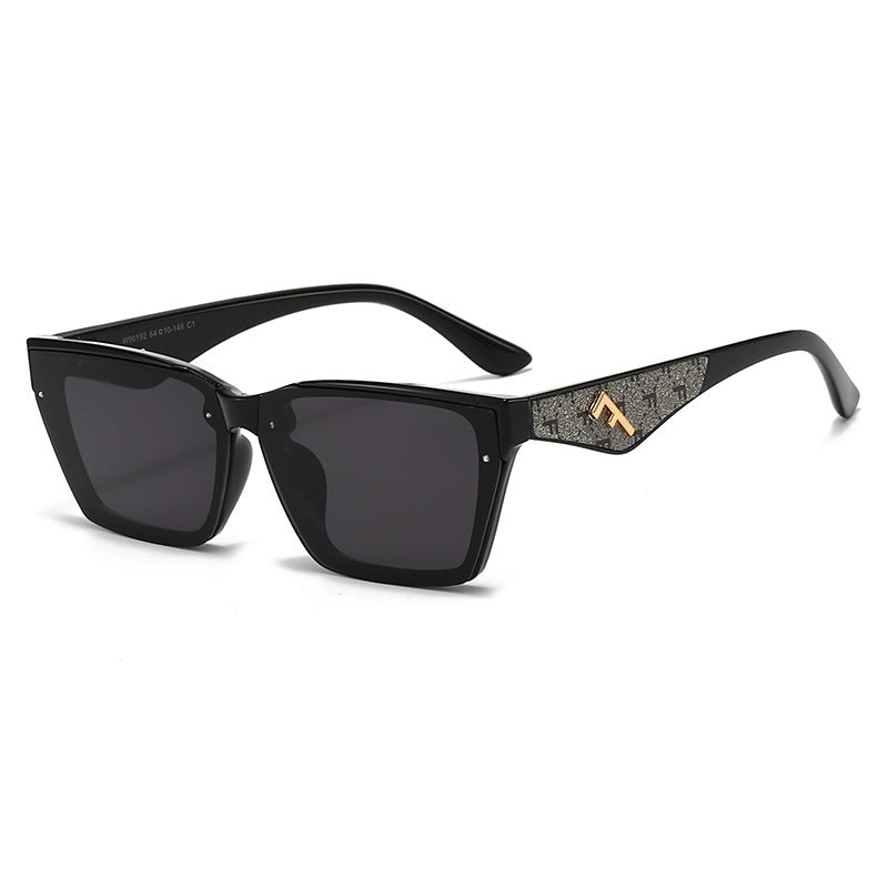 Damen quadratische Sonnenbrille mit edelmattiertem Rahmen und modischen Akzenten Karnz
