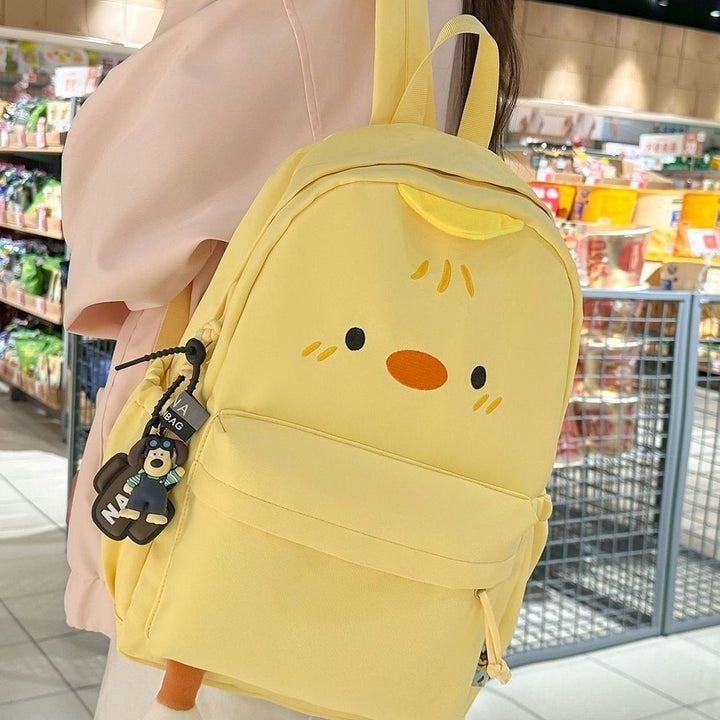 Kreativ Gestalteter Rucksack mit Plüschigen Applikationen Karnz