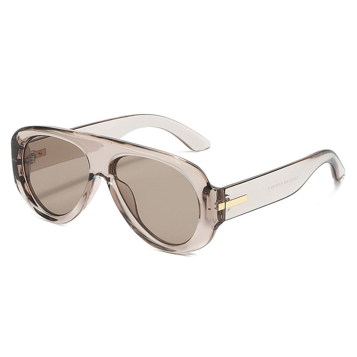 Vintage-inspirierte Fliegerbrille mit subtilen goldenen Akzenten Karnz
