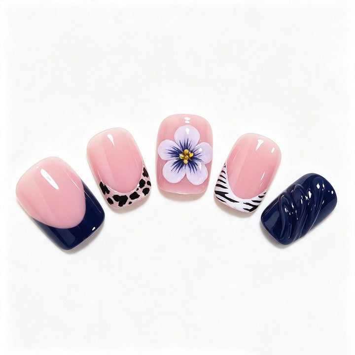 Blumenakzent-Nagelkunst-Set Karnz