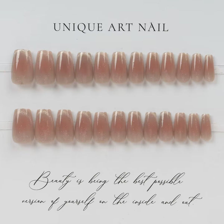 Elegante Nagelkunst Karnz