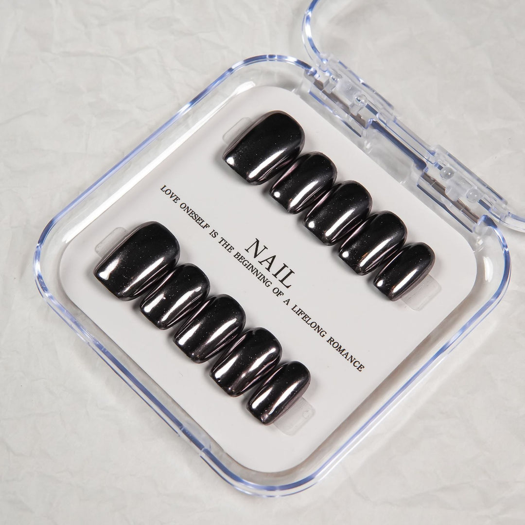 Stylische Press-On Nagelverzierung Set