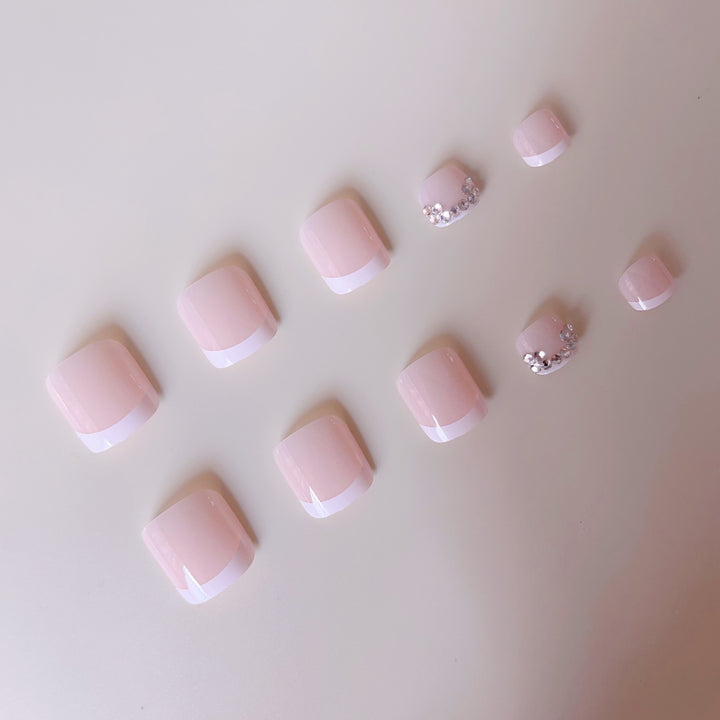 Kunstnagel-Set für Fußnägel mit eleganten Akzenten Karnz