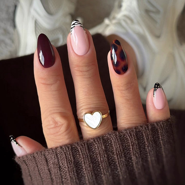 Premium dekorative Press-On Nail Set mit einzigartigen geometrischen Mustern Karnz