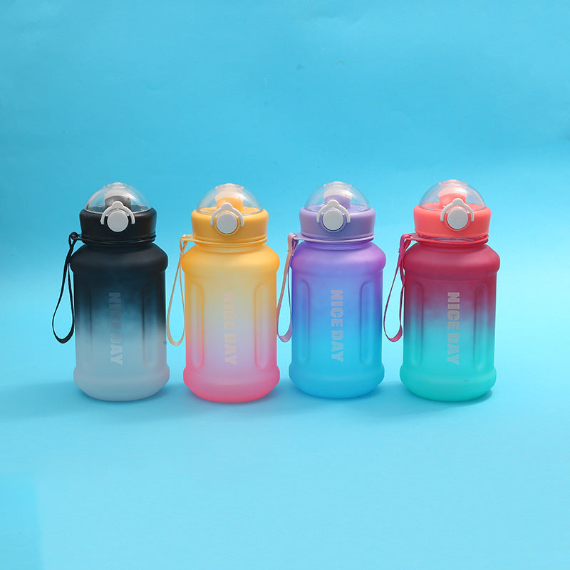 Damen Sportliche Trinkflasche mit praktischem Verschlussmechanismus Karnz