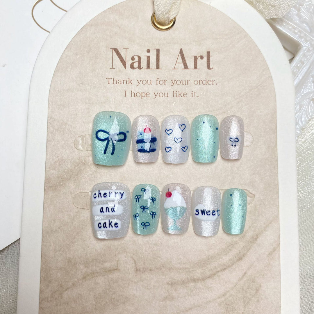 Süßes thematisches Press-On-Nagelset
