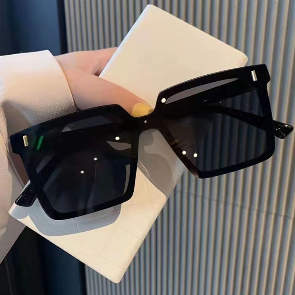 Damen modische quadratische Sonnenbrille mit stylishem Rahmen Karnz