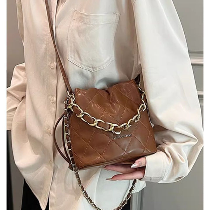 Gepolsterte Mini Eimer-Handtasche Karnz