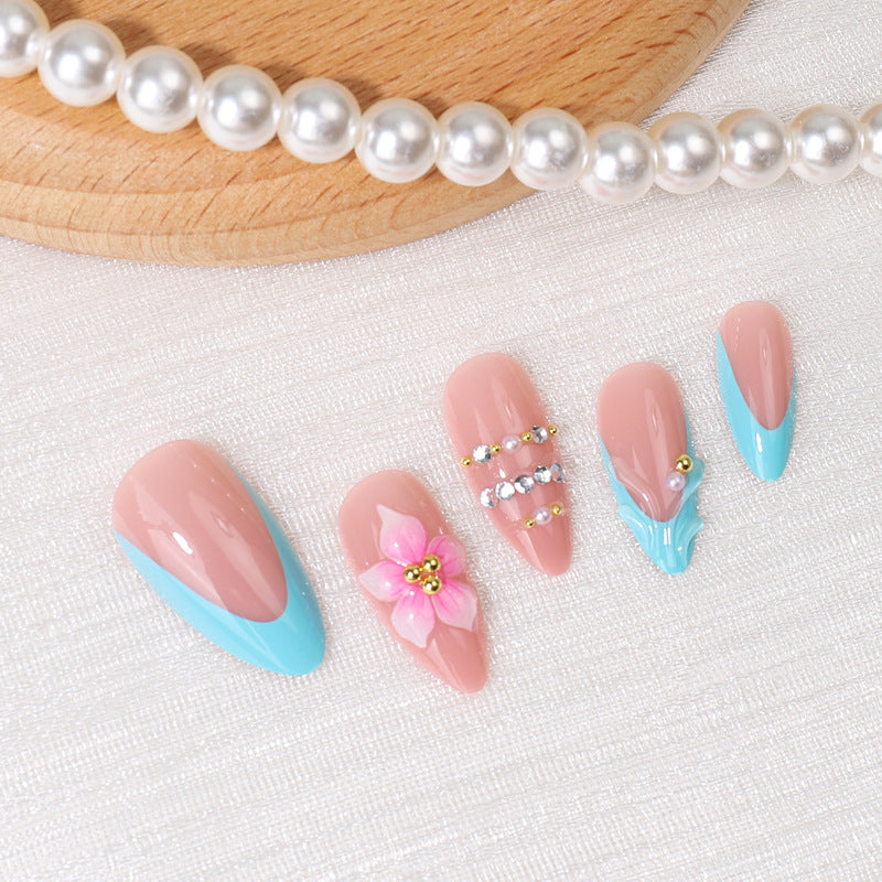 Kreatives blumengestaltetes Press-On-Nagelset Karnz
