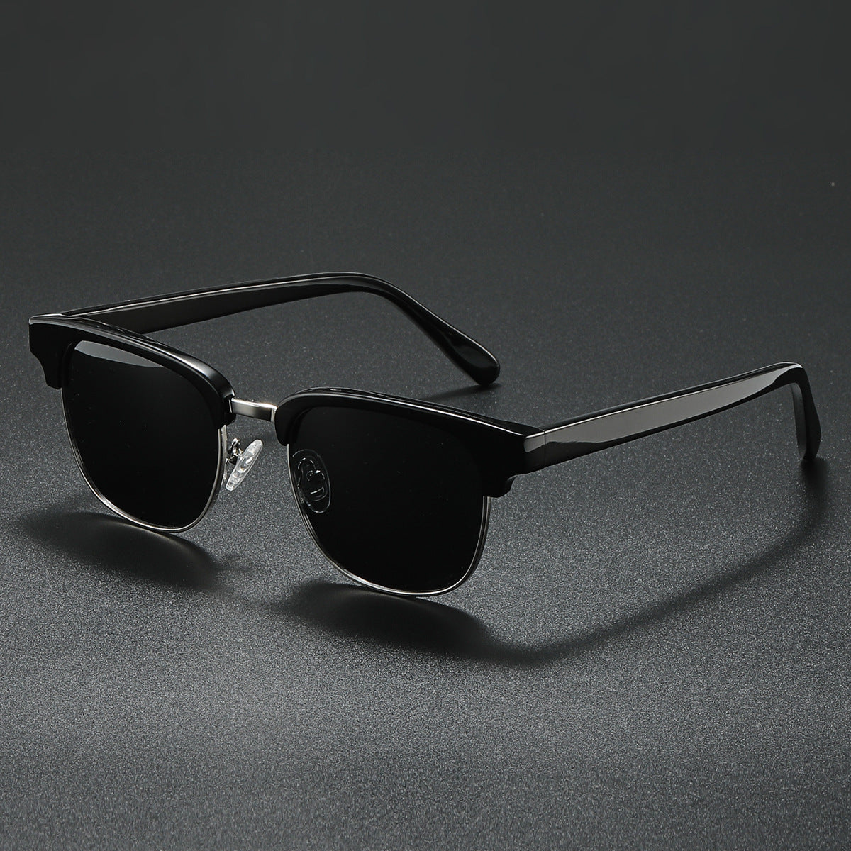 Damen modische Brille mit elegantem Rahmen und hochwertigen Details Karnz