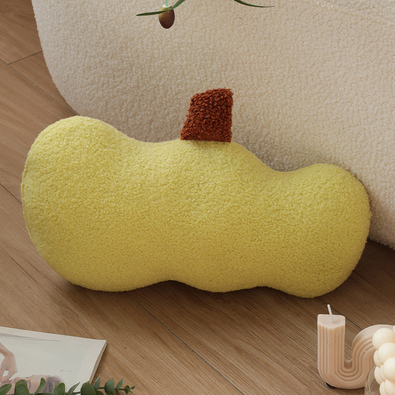 Nierenförmiges Dekokissen aus Bouclé‑Teddy mit weicher Polyesterfüllung Karnz