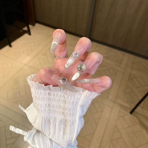Rhinestone-besetzte Stiletto-Nagelerweiterungen