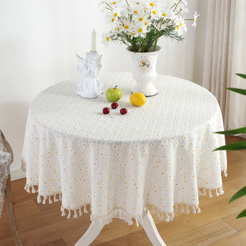 Blumenverzierte Tischdecke