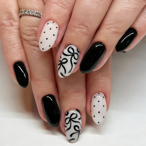 Künstlerisches Press-On-Nagelset mit Schleifen-Designs Karnz
