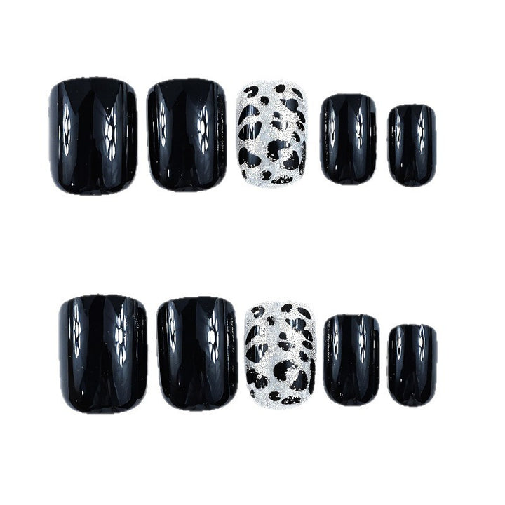 Elegante Glänzende Nagelverbesserungen Karnz