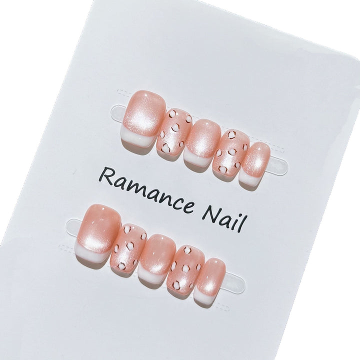 Elegantes Press-On Nagelkunst Set Karnz