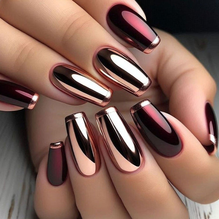 Elegante Kunstnagelverzierung Karnz