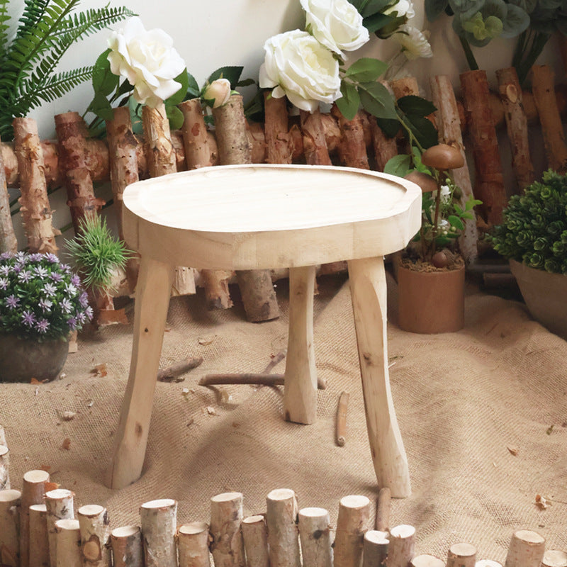 Eleganter Holzbeistelltisch Karnz