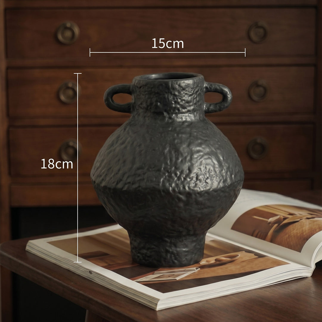 Strukturierte Keramische Dekorative Vase