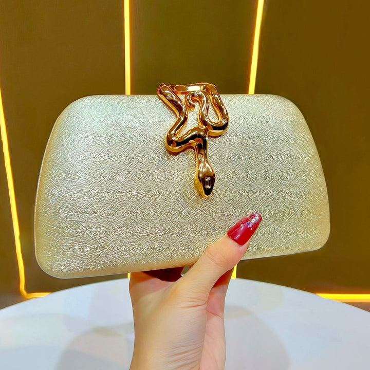 Elegante strukturierte Abend-Clutch