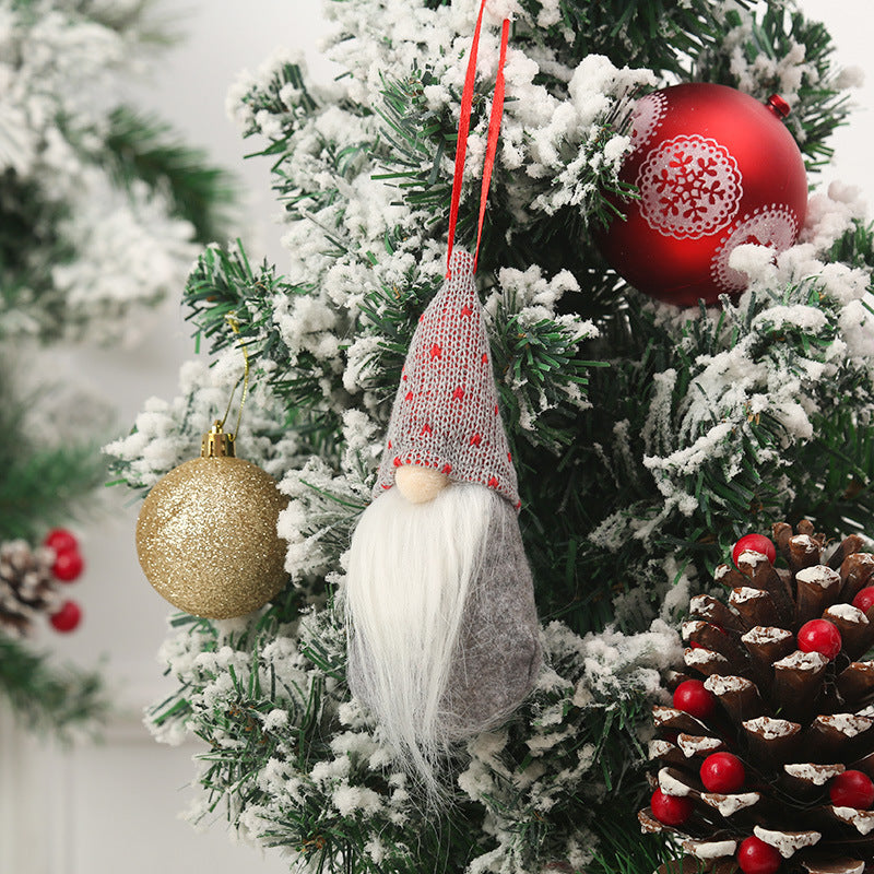Niedliche Weihnachtsbaumdekoration im Gnom-Design Karnz