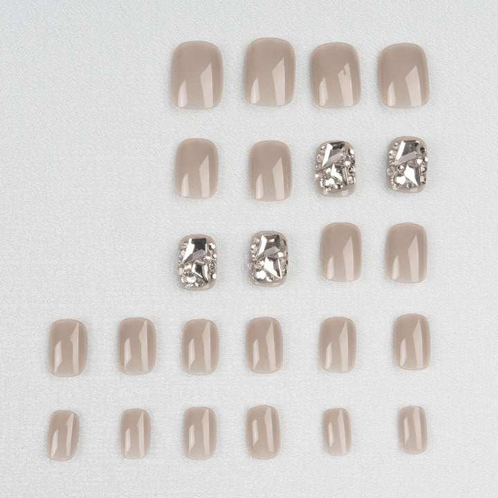 Glamouröse Press-On Nagelset mit Strass-Akzenten