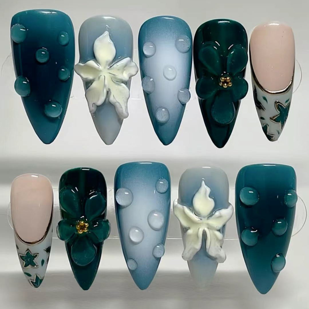 Dekorative Press-On Nagelkunst mit Blümchen-Elementen Karnz