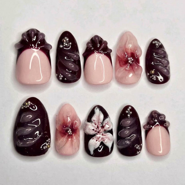 Künstlerisches Floral Press-On Nagelset