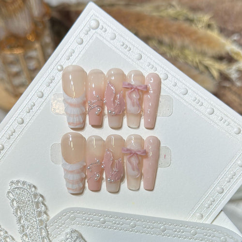 Künstlerisches dekoratives Press-On-Nagelset Karnz