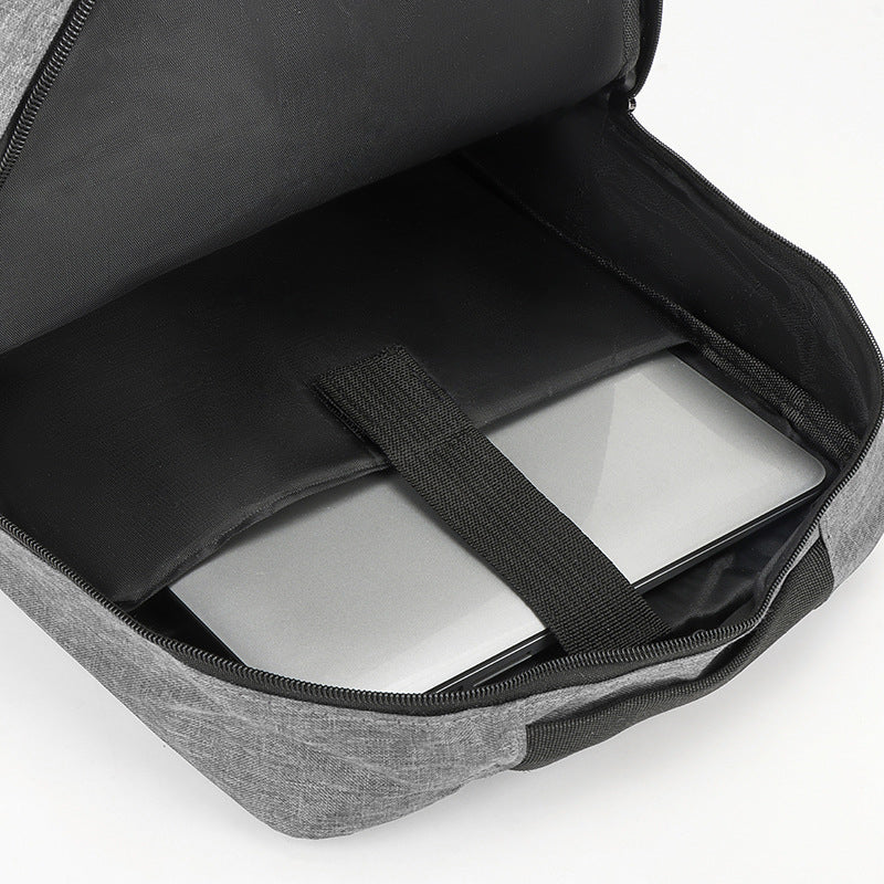 Modischer Rucksack und Zubehörset Karnz