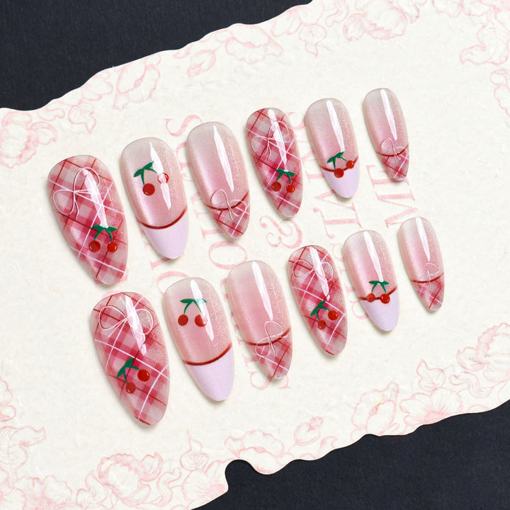 Kirschblüten Inspirierter Press-On Nail Set Karnz