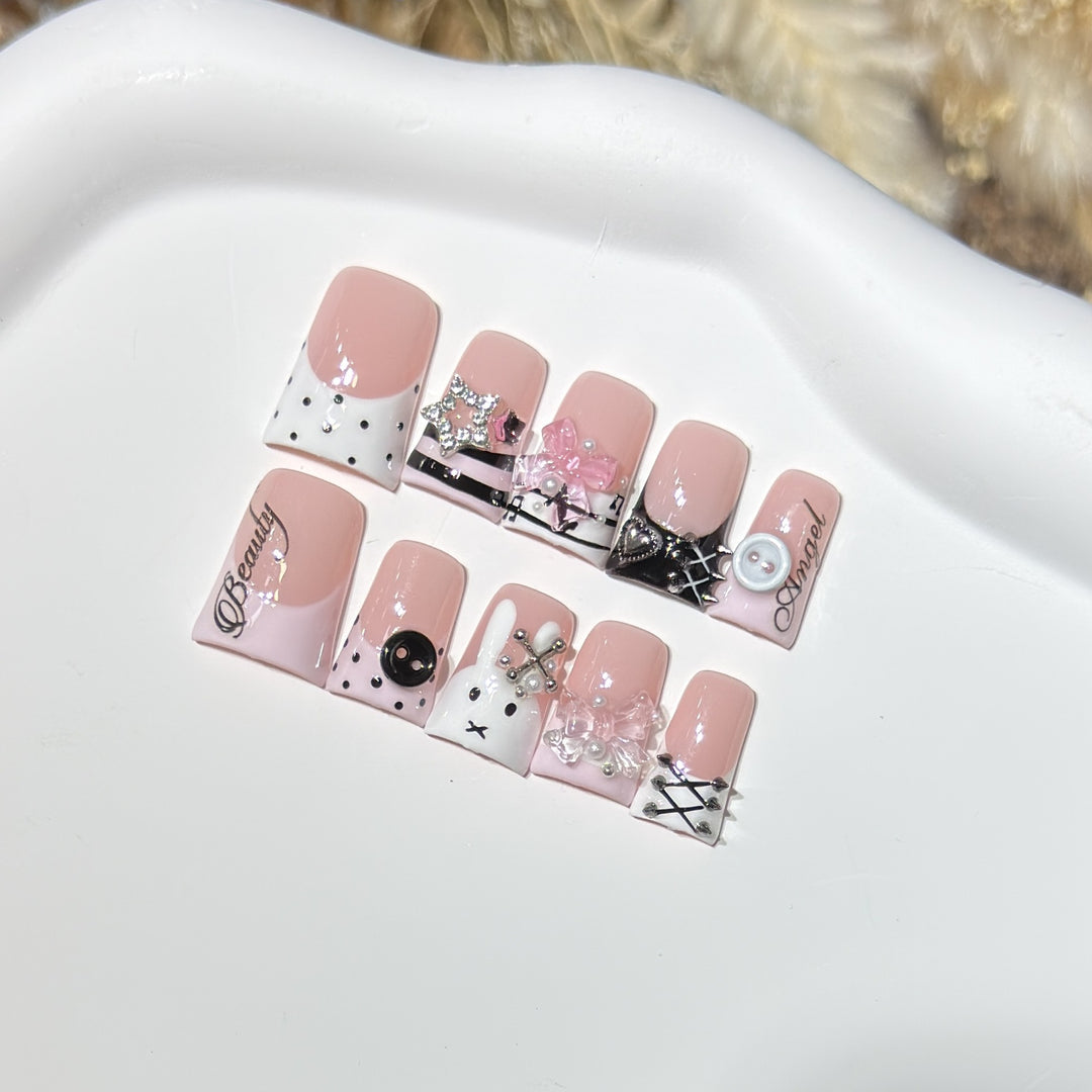 Künstlerisches Designer Press-On Nagelset Karnz