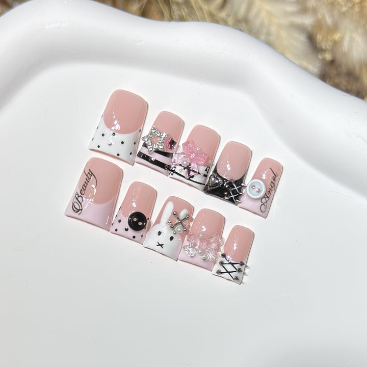 Künstlerisches Designer Press-On Nagelset Karnz