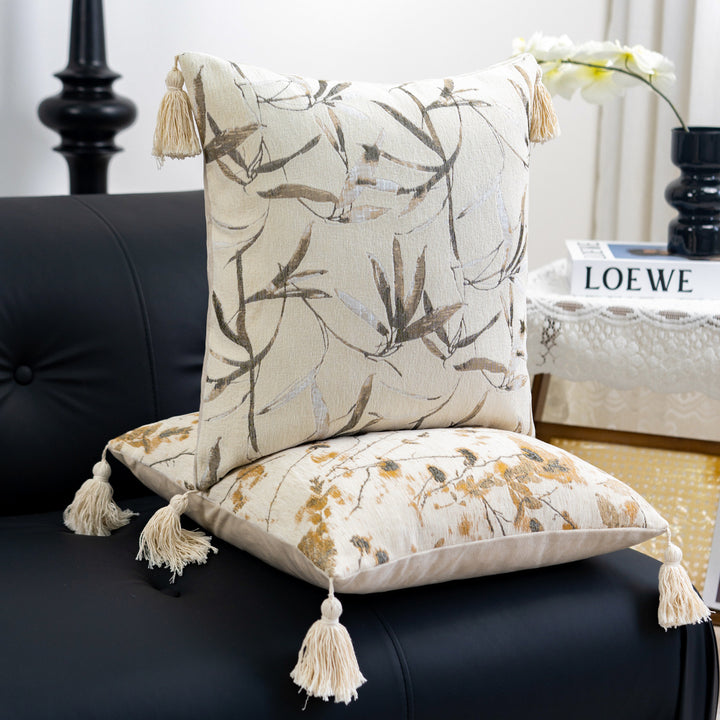 Luxuriöser Sofa- und Bettschmuck