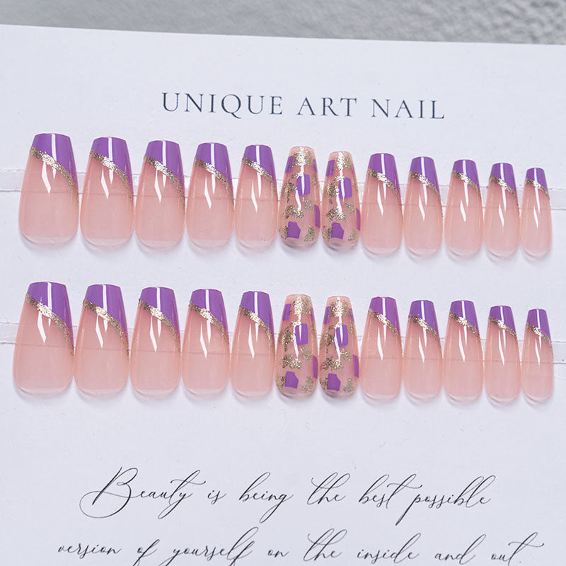 Dekorative Acryl-Nagelverlängerungen