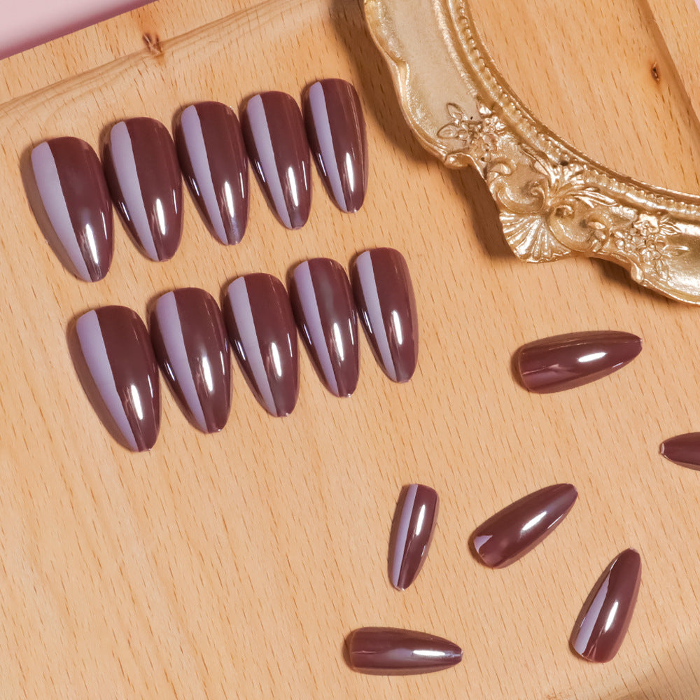 Glänzendes Stiletto Presse-Nagel-Set mit einzigartigem Design Karnz