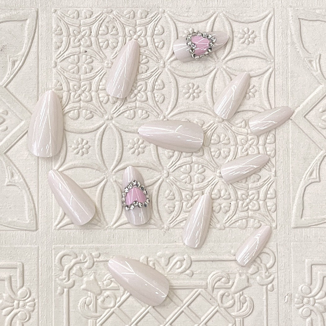Glamouröses Press-On Nagelkunst Set Karnz