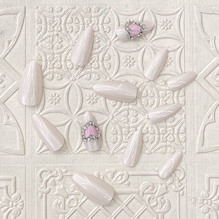 Glamouröses Press-On Nagelkunst Set Karnz