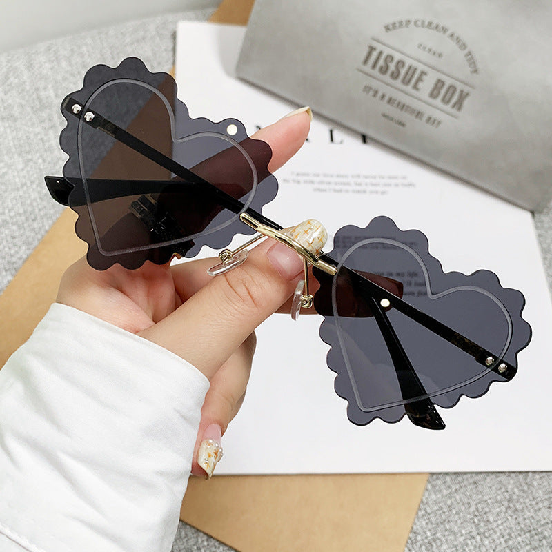 Damen Cat-Eye Sonnenbrille im einzigartigen Herzdesign Karnz