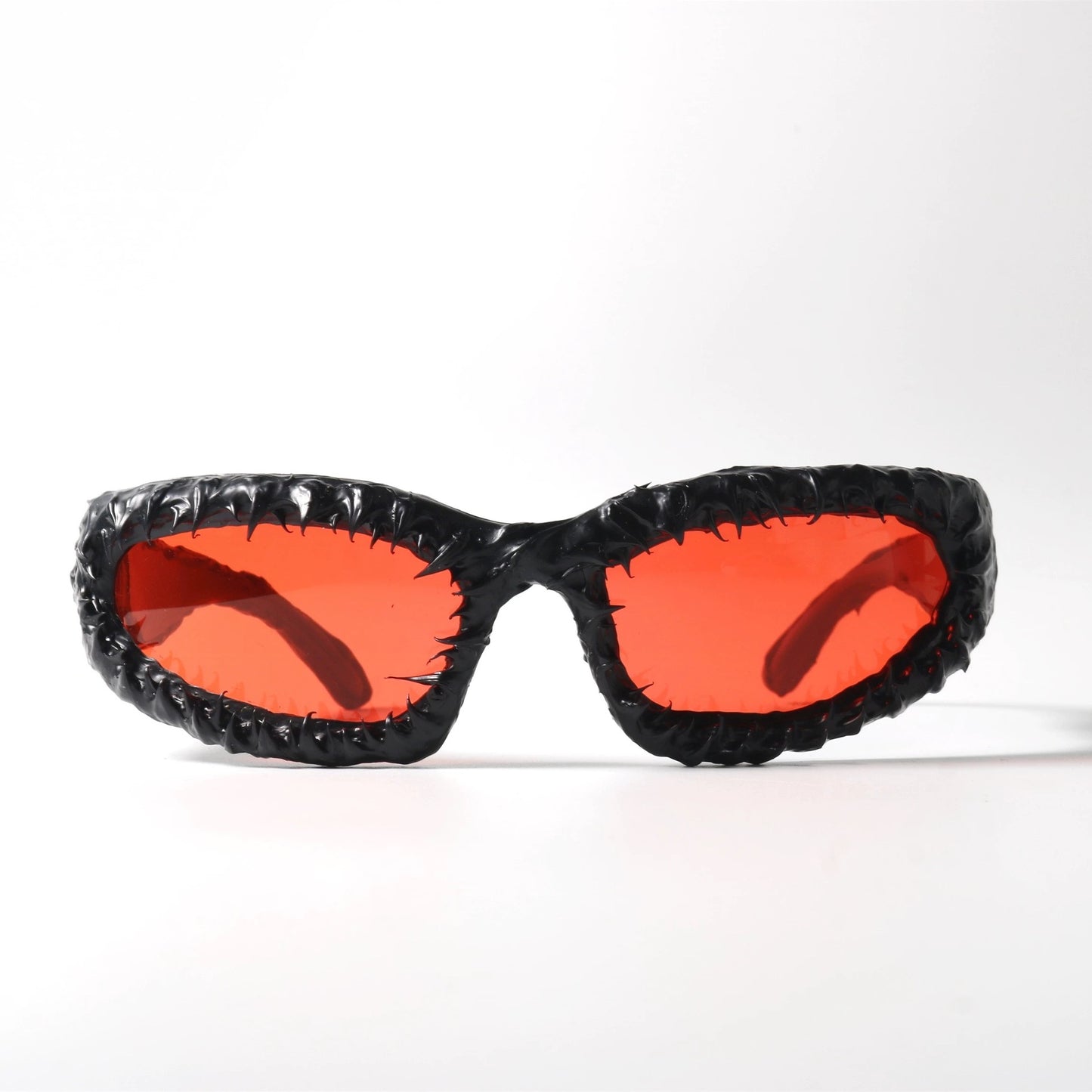 Damen kreative Design-Sonnenbrille mit einzigartigem strukturierter Rahmen Karnz