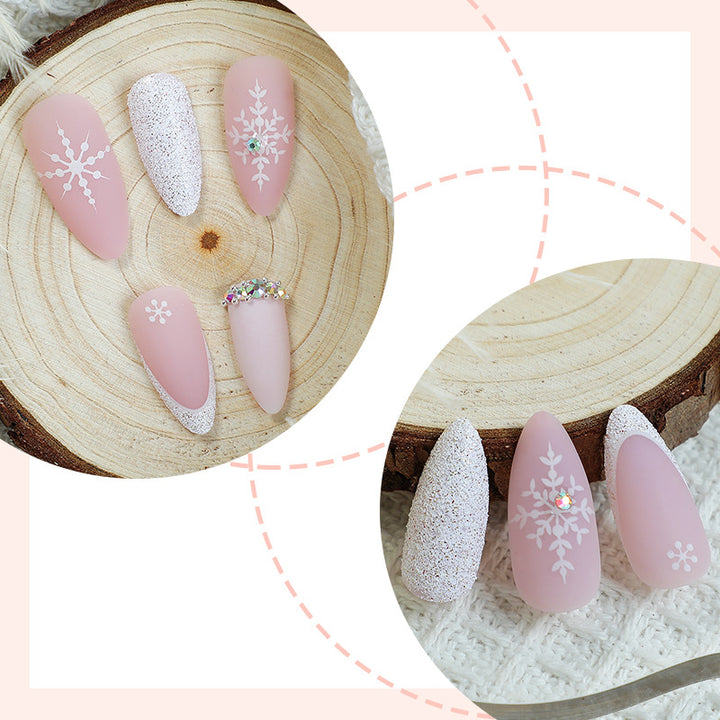 Elegantes Press-On-Nagelset mit Winter-Schneeflocken-Designs Karnz